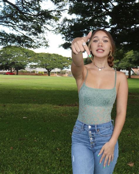 Halia Beamer - Live Stream Video and Photos 01/13/2022 • CelebMafia