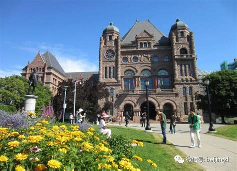 加拿大大学录取的标准与条件 – 加拿大多伦多新飞扬留学