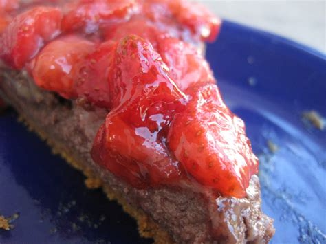 Vegan Mommy Chef: Soy-Free Chocolate Cheesecake with Strawberry Topping