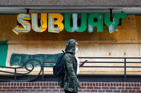 What’s in a Subway tuna sandwich? Scientists have no idea after DNA ...