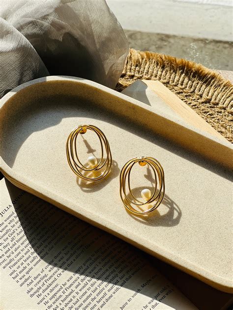 Nyan Aura Pearl Earrings – TOUCHWOOD STORE