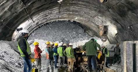 Uttarakhand Tunnel Rescue: सुरंग में 5 दिन से फंसी 40 जिंदगियां! अब ...
