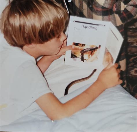 My checkered garter snake I caught as a kid. Named him Waldo! : r/snakes