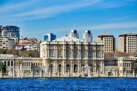 Dolmabahçe Palace, Istanbul - TimesTravel