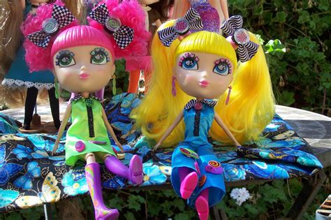 Lizzie's Arty Crafty 'n Dolls: Dolls! My Large Head Dolls