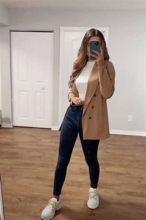 Smart-Casual Girl 的图像结果