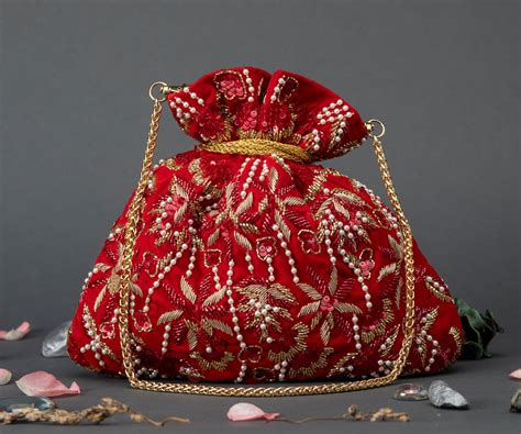 Samreen Potli – Ruby Red – Eena Official