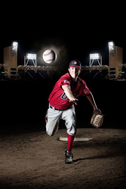 Baseball Pitcher Throwing 的图像结果