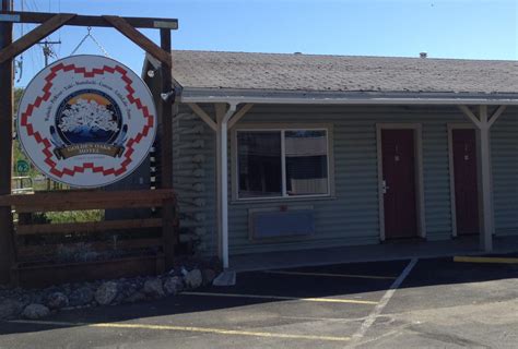 Golden Oaks Motel - Visit Mendocino County