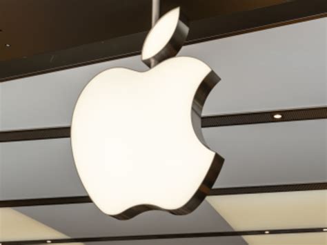 Apple Budget iPhone & MacBook Launch March 4 | India