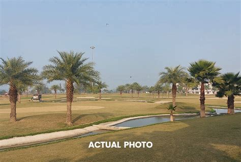 Golf Country Plots, Supertech Residential Plots in Yamuna Expressway