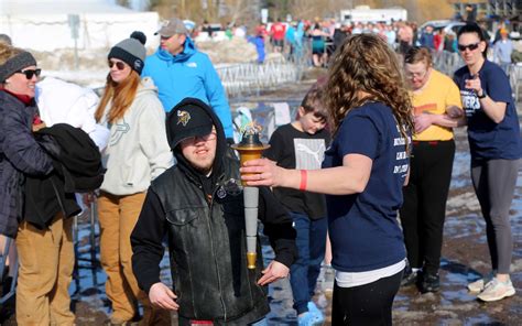 Duluth Polar Plunge makes a splash for Special Olympics - Duluth News ...