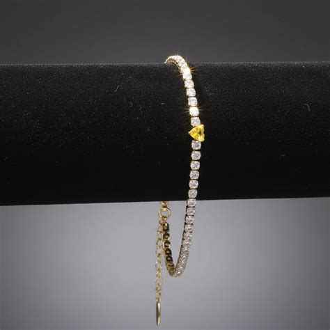 Crystal Glow Heart Bracelet - B431 – LEARN WITH RAJARAJAN
