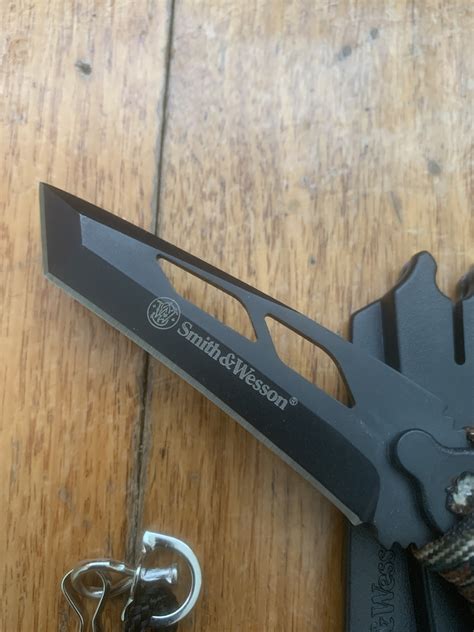 Smith & Wesson Knife: SW990TA Covert Tanto Neck Knife