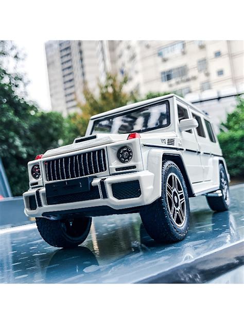 Mercedes Benz G63 Model Diecast Car Scale 1:24 - White - Acrylic ...
