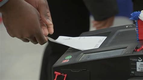 Voting Ballot Machine 的图像结果