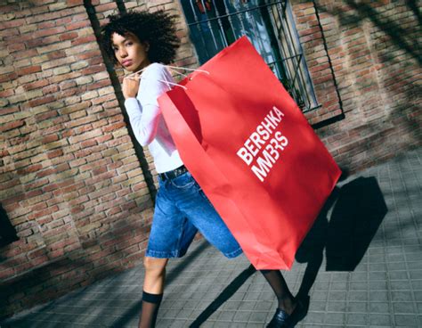 Reversible animal print bikini top - Women | Bershka