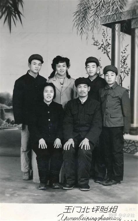 老照片背后的故事——1983年春节全家福 - 知乎