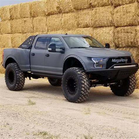 2021 Ford F-250 MegaRaptor by MegaRexx | Classic pickup trucks, Custom pickup trucks, Pickup trucks
