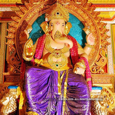 A grand statue of Icchapurti ganesha at CST GPO in Mumbai.