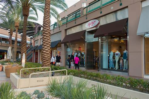 Palm Desert: A Shopper’s Paradise