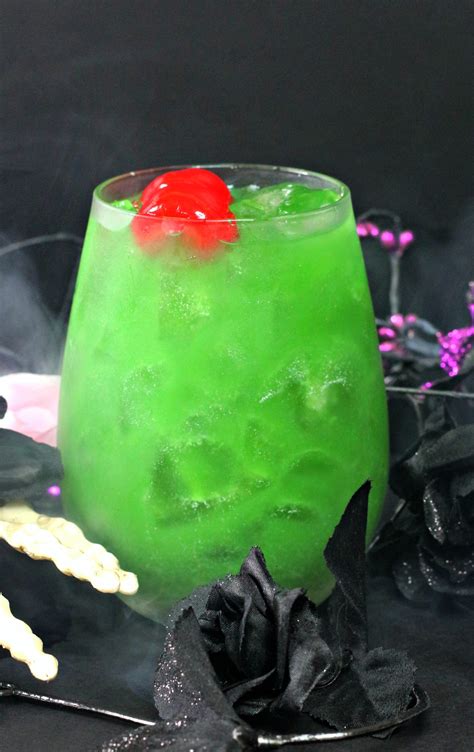 This Witches Brew Cocktail is Wicked Cool for Halloween