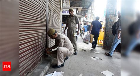 New Delhi: Nearly 1,000 sealed shops can reopen by paying new charges ...