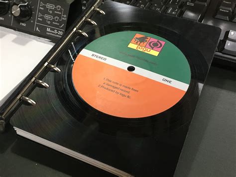 レコード盤がノートに！いつでも音楽なあなたへ。 Logu Recording Note 001_B | コックピットライフ