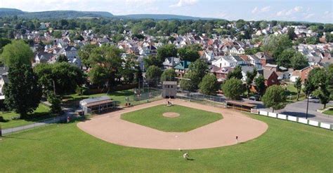 St. Patricks Day Wreath Making, 206 W 12th Avenue Juniata, Altoona, PA ...