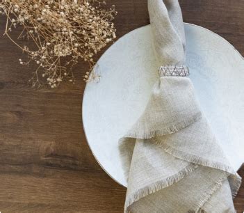 Dining Table Decor Ideas for your Home - Weavorks