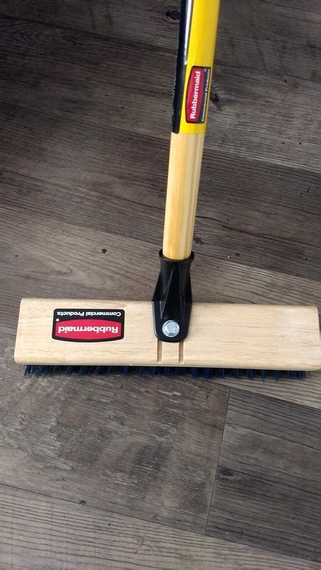 Rubbermaid Commercial Products 24-in Poly fiber Rough surface All ...