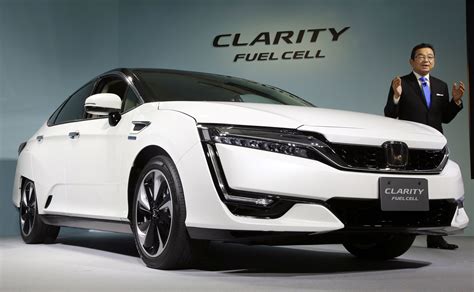 Honda debuts Clarity, its first mass production hydrogen car - The ...
