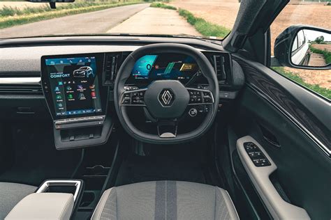 Renault Scenic Review 2025, Price & Specs | What Car?