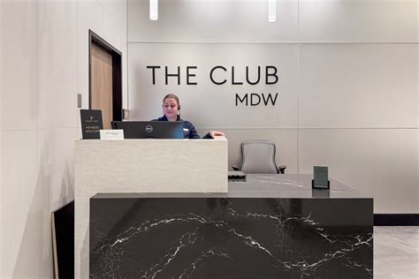 The Club MDW: Inside the first lounge at Chicago's Midway International ...