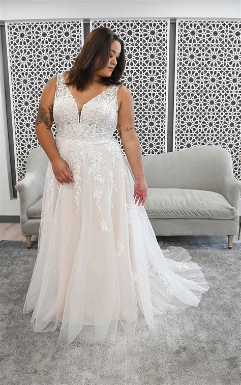 The Best Wedding Dresses for Plus-Sizes | Ashley Grace Bridal