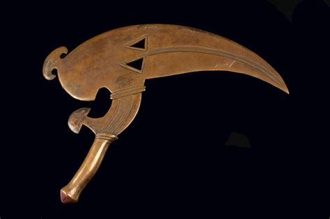 Aboriginal Wooden Swords: Traditional Combat Weapons & Ceremonial Objects