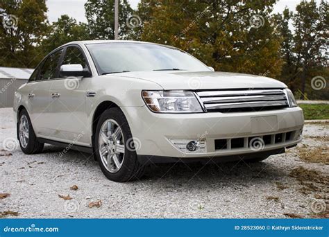 2008 Ford Taurus Four Door Sedan Stock Photo - Image of hood, front: 28523060