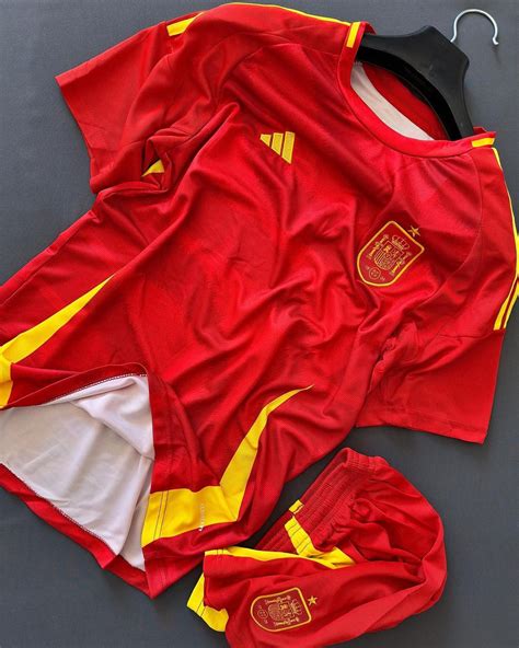 Spain Euro 2024 Home Set (With Shorts) – Champions Kit