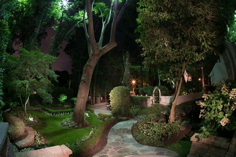 Landscape Lighting Installation | Outdoor Lighting Design | Outdoor ...
