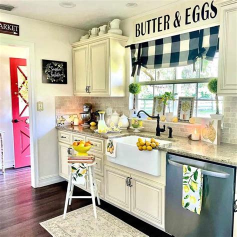Lemon Décor in Farmhouse Kitchen - Soul & Lane