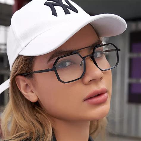 Explore your true style – BrandsVilla