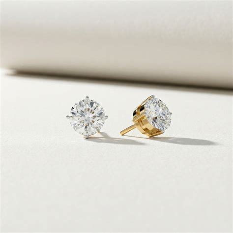 0.21 Carat 9KT Gold Laboratory Grown Diamond Solitaire Studs for Multi ...