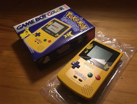 Gameboy Color Pikachu Limited Edition