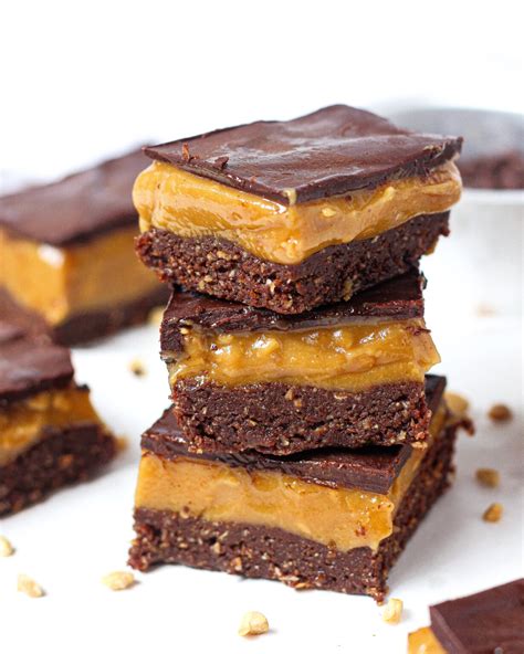 Healthy Pecan snickers (high protein, no bake) - danishealthyeats.com