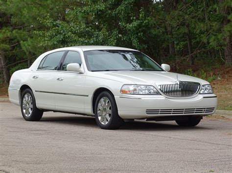 2026 Lincoln Town Car Reviews Prices Specs And Photos Lincoln Town Car Autotrader | New Cars Review