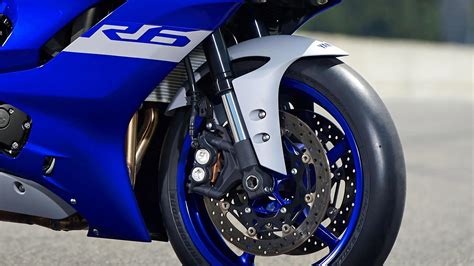 Yamaha YZF-R6 Price, Specs, Top Speed & Mileage in India
