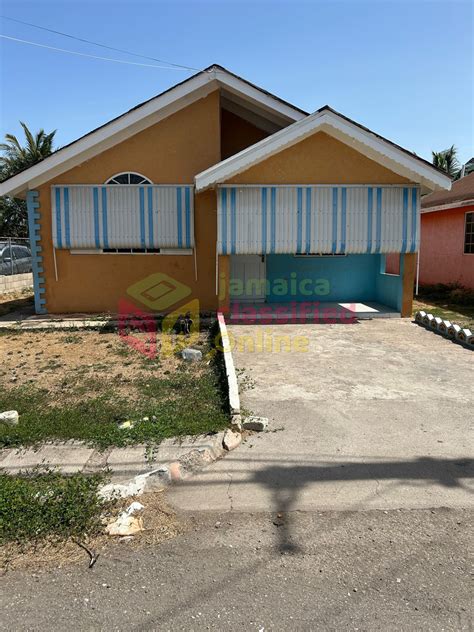 For Rent: 2 Bedroom House - Old Habour