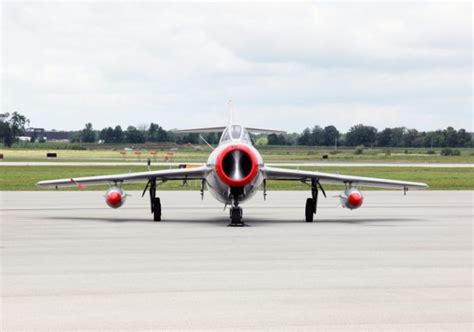 MiG-15 - The Aircraft That Challenged the US Air Force with Video | War ...