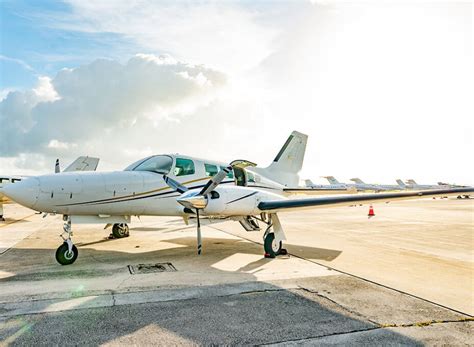 N2615Q Cessna 402B - Noble Air Charter S/N 402C-0321