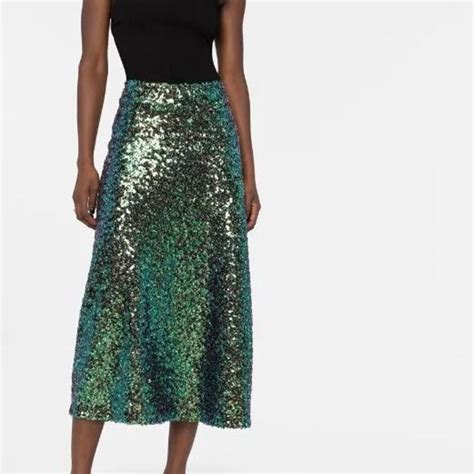 Vince green sequin skirt Size large (best for AU... | Depop
